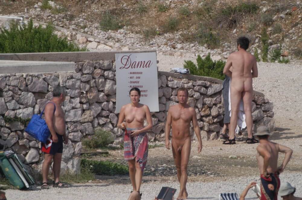 Baska Rock-Wall Path pics Nudism naturism club