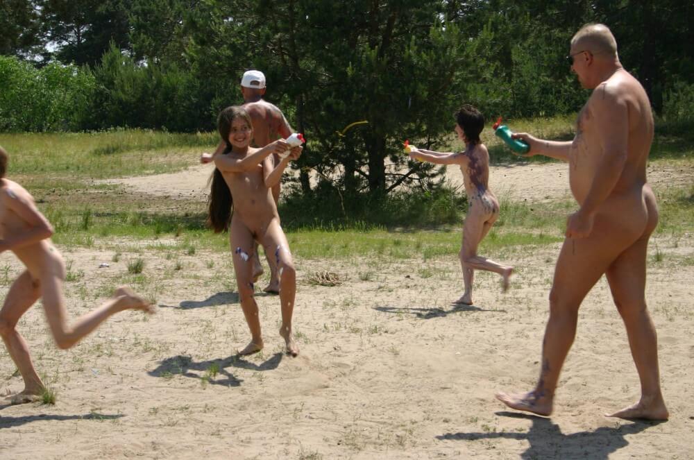 Kiev Group Painting Wild pics Nudism naturism club