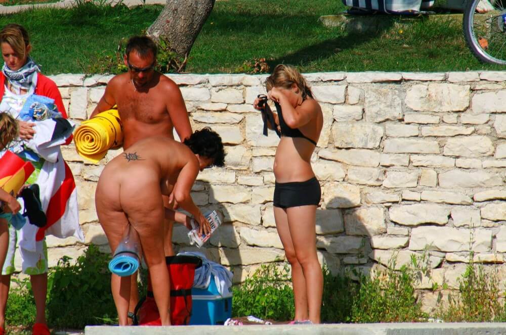 Ula FKK Sisters Day photo gallery Nudism naturism club
