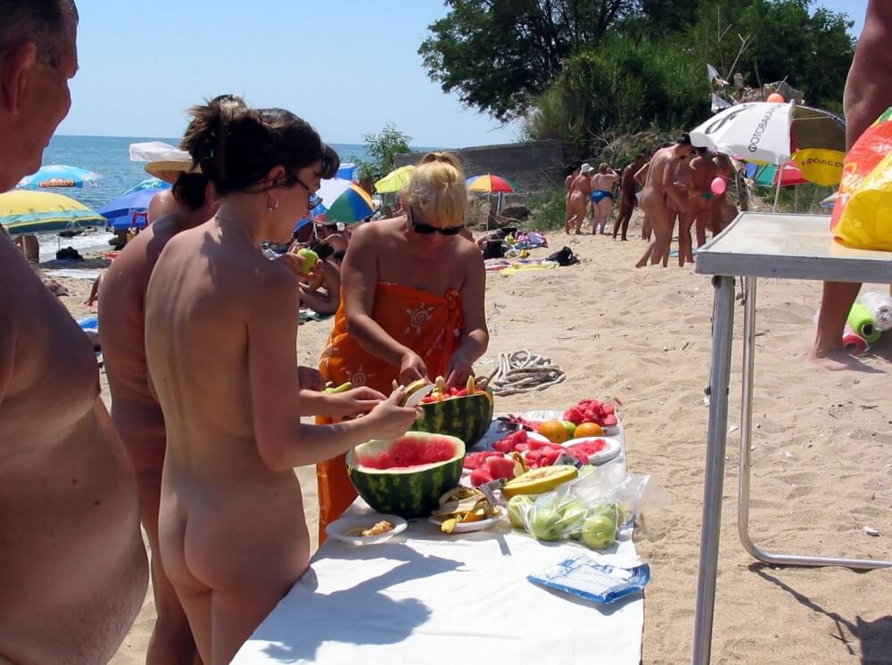 Bulgarian Nude Day Preps pics Nudism naturism club