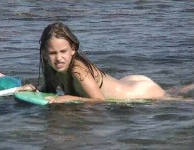 Naturistin: Julia and Hanna Am Meer Nudism naturism club