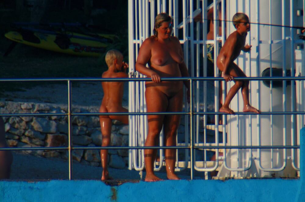 Uka FKK Water Play Nudism naturism club