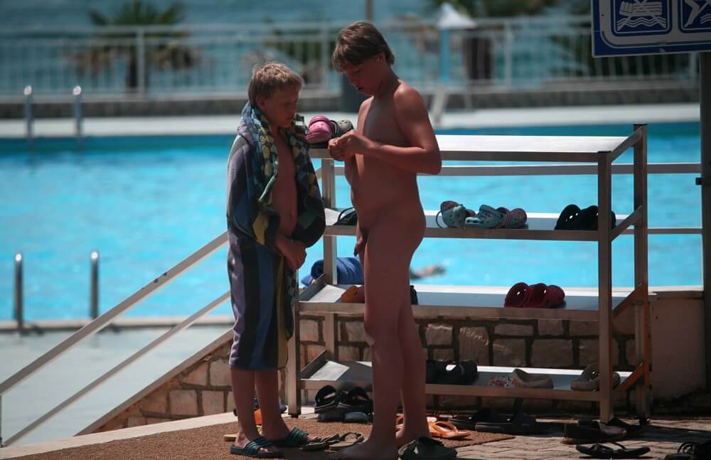 Scooter Travel Mid Day pics Nudism naturism club