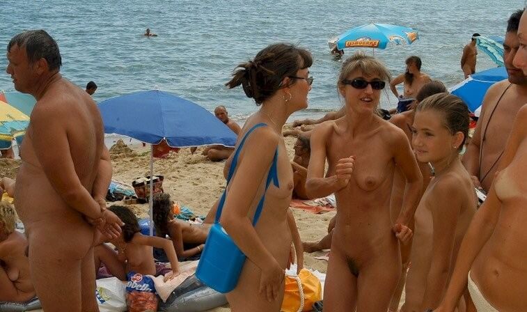 Documentary video naturism 1999 Nudism naturism club