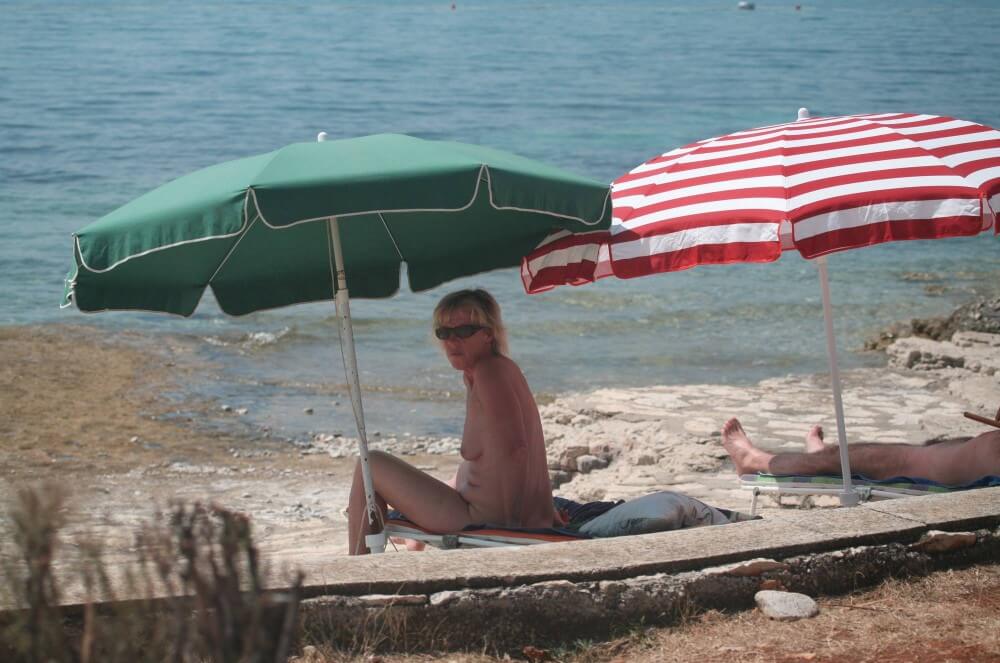 FKK Beachline Front pics Nudism naturism club