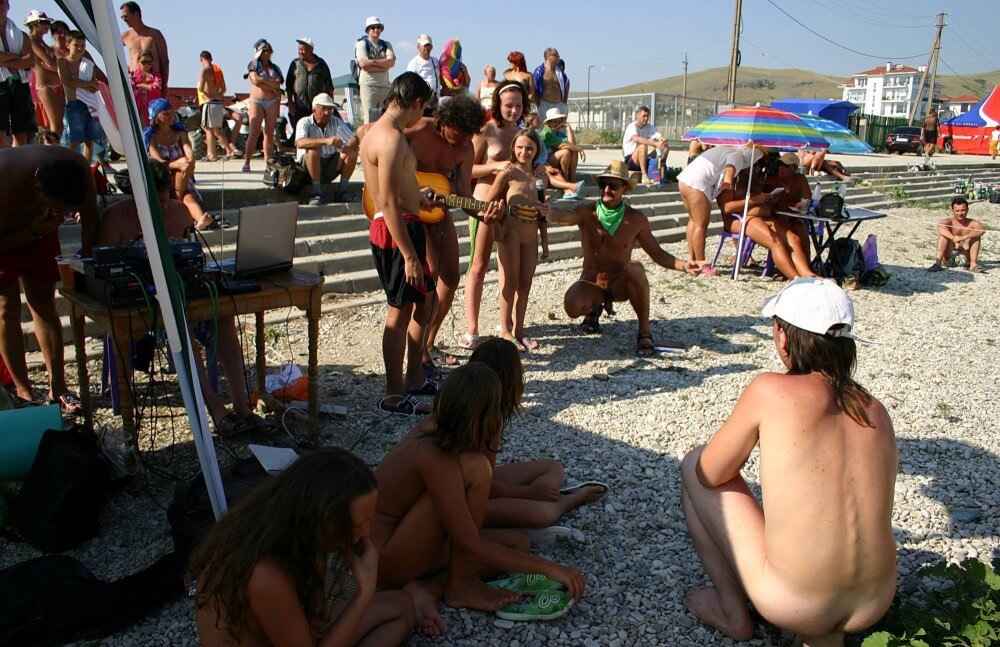 Nude Party By The Steps pics Nudism naturism club