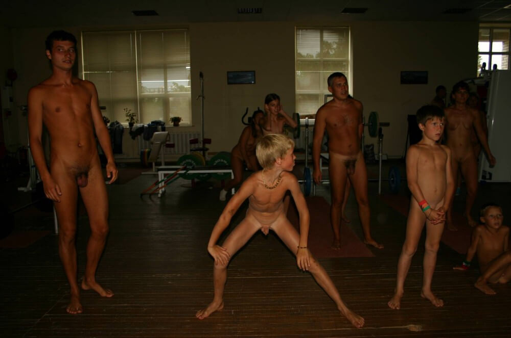 Family Gym Nudist Stretch pics Nudism naturism club