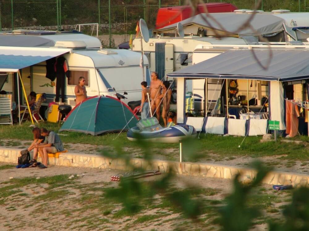 FKK Outdoor Shoreline pics Nudism naturism club